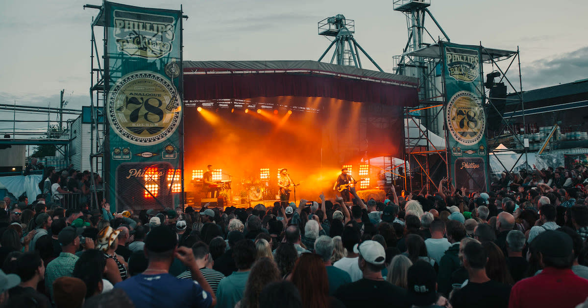 Phillips Backyard 2022 in Victoria at PHILLIPS BACKYARD - 03b7991a 4189 4ca1 Aa6a 6737f72b29ce Phillips Backyard 2022 in Victoria at PHILLIPS BACKYARD - 03b7991a 4189 4ca1 Aa6a 6737f72b29ce