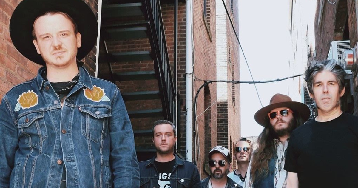 Vandoliers in Lawrence at The Bottleneck