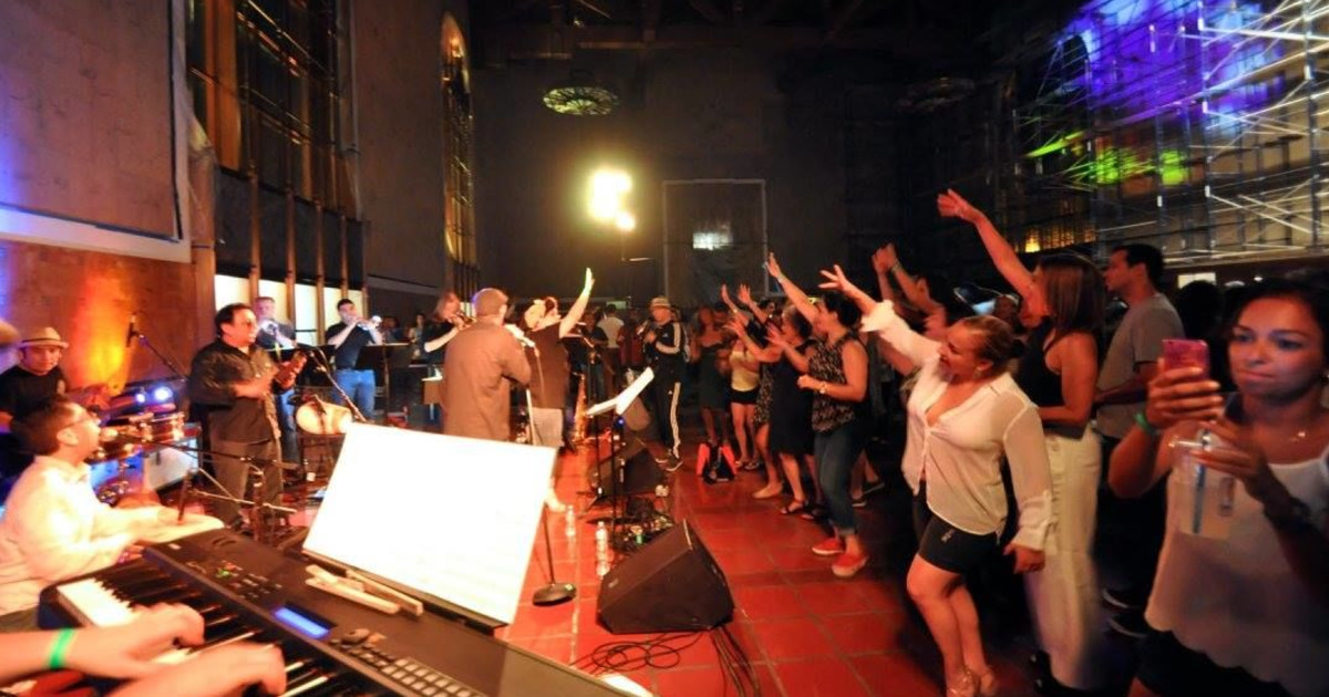 “SALSA NIGHT AT UNION STATION,” AN EVENING OF VIBRANT MUSIC AND