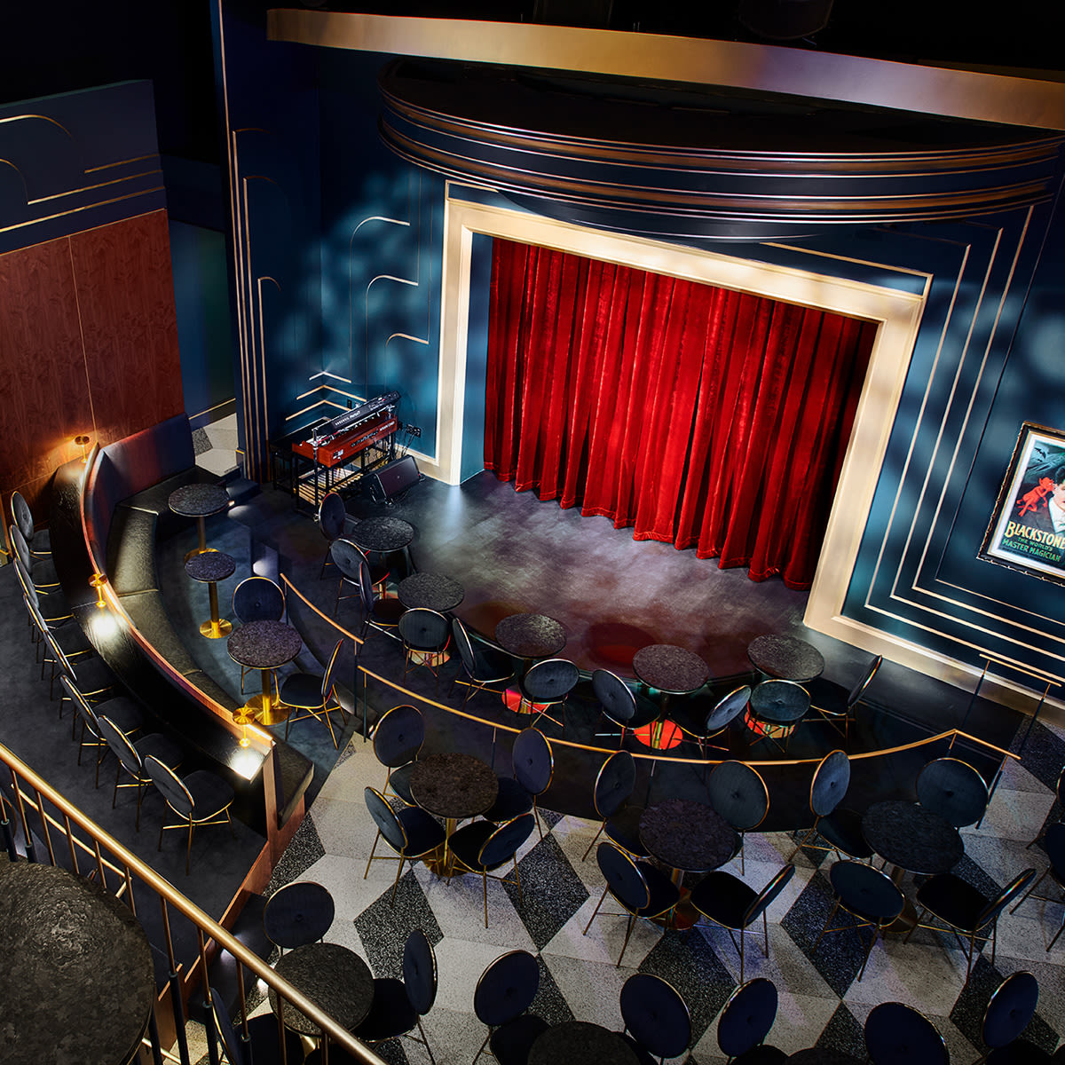 The Signature Show in Chicago at Chicago Magic Lounge