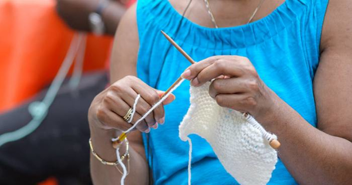 Knitting in New York at Bryant Park