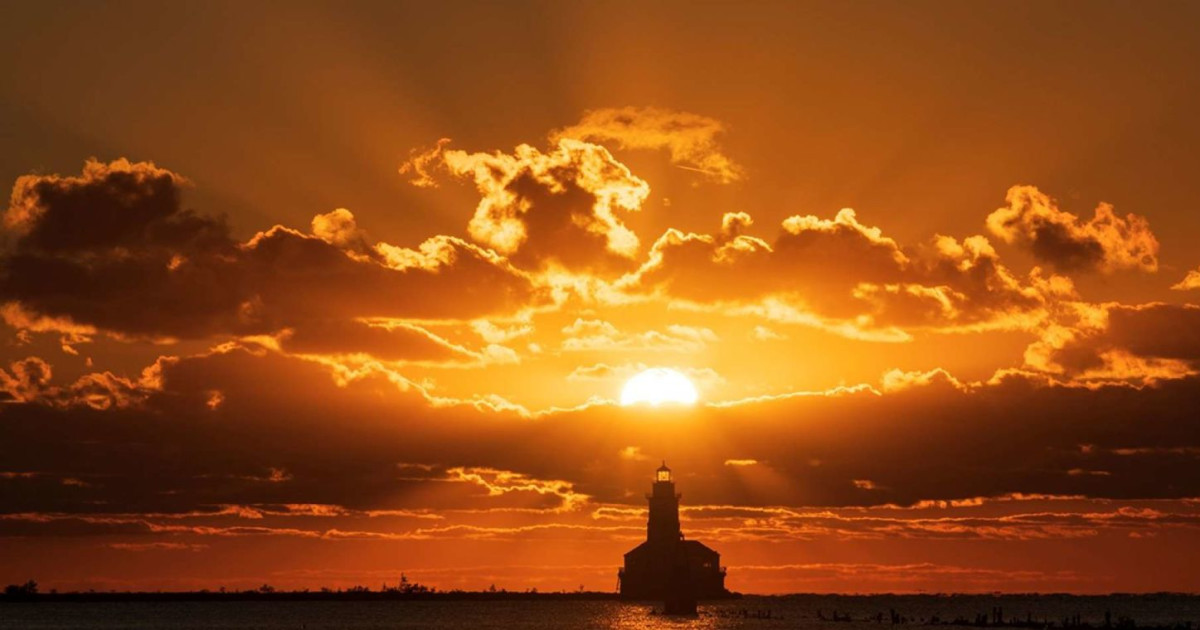 flow-water-brings-life-to-chicago-in-chicago-at-navy-pier
