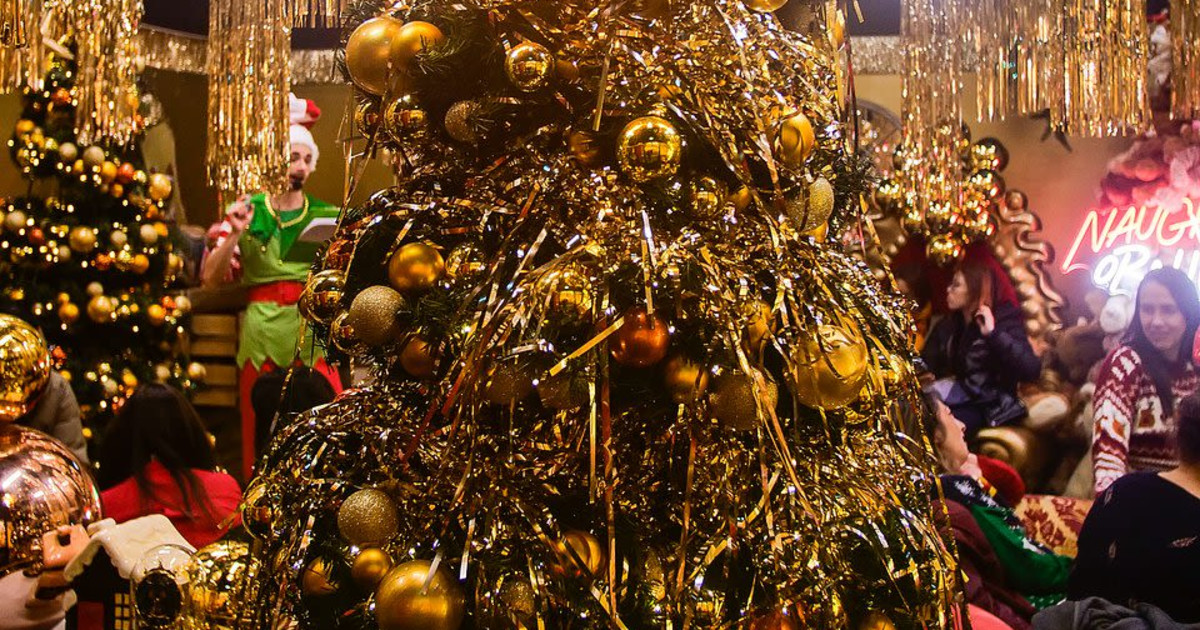 Tinseltown Bar Where Everyday Is Christmas (Vancouver) in