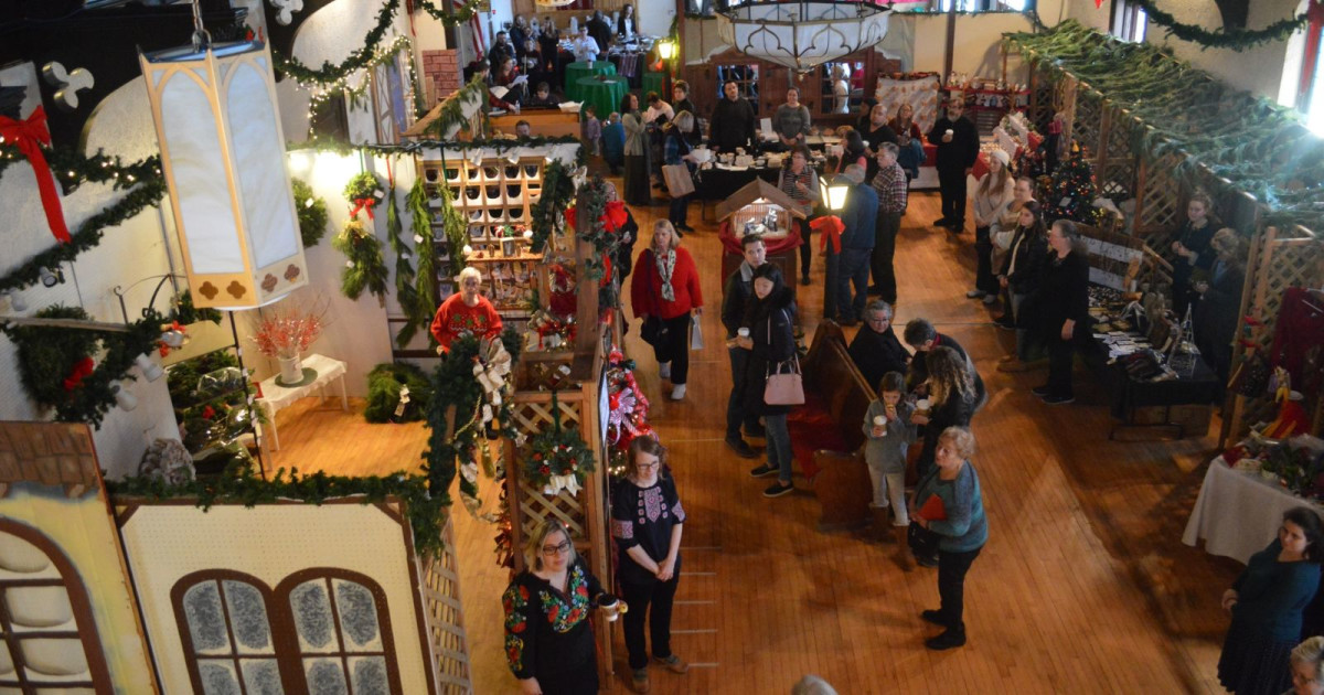 Christmas Village Market 