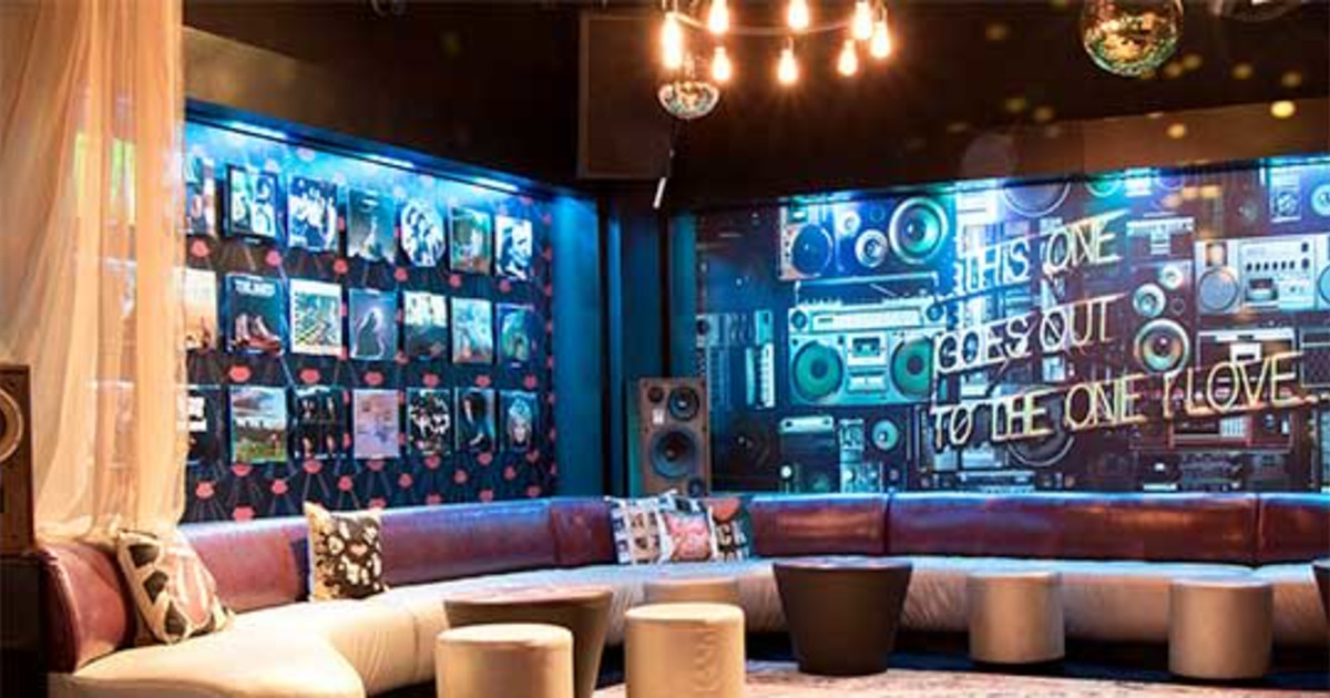 Frames Lounge NYE 2023 in New York at Frames Bowling Lounge NYC