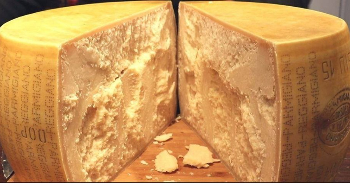 Parm Cracking for National Cheese Day in Austin at Antonelli's