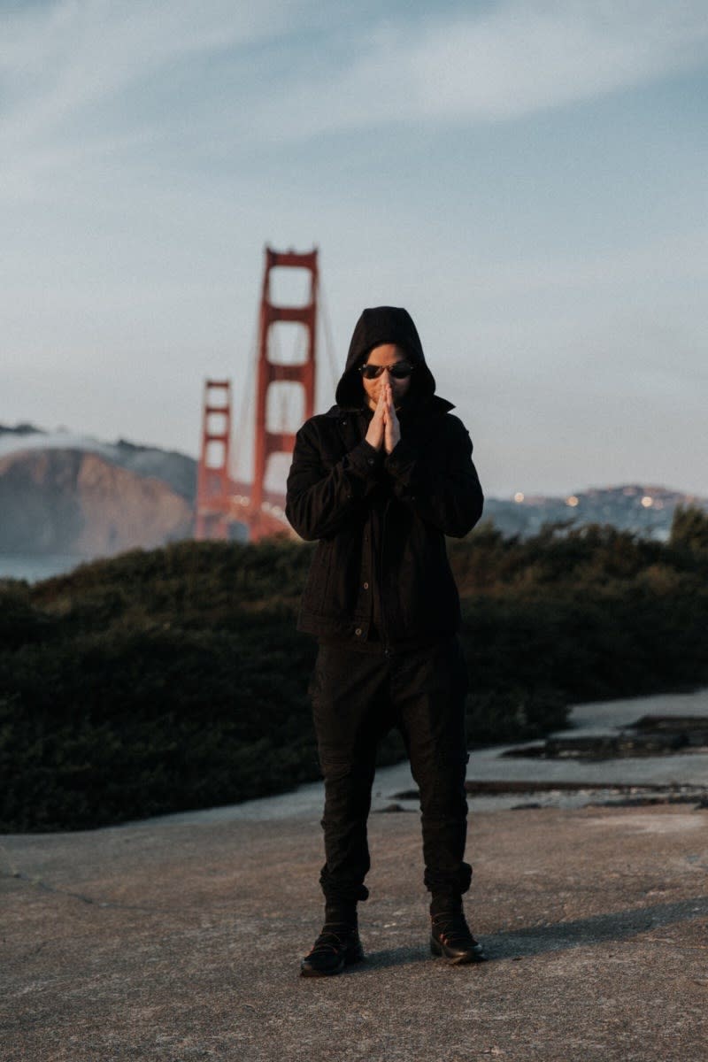 Vanic In San Francisco At Temple verse 1 if you're looking for a diamond you gotta sift through the gold if you're searching for a way out you gotta. vanic in san francisco at temple