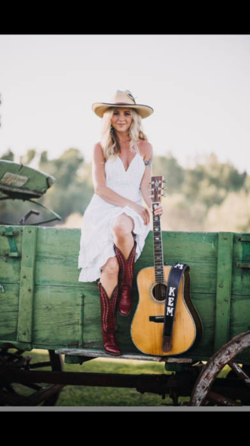 Kem Watts Pickers Circle in Fredericksburg at Luckenbach, TX Kem Watts Pickers Circle in Fredericksburg at Luckenbach, TX