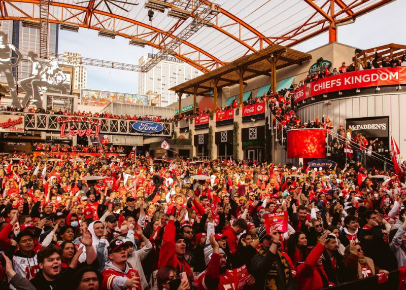 Kc Vs. Cincinnati Championship Game at Kc Live! in Kansas City at