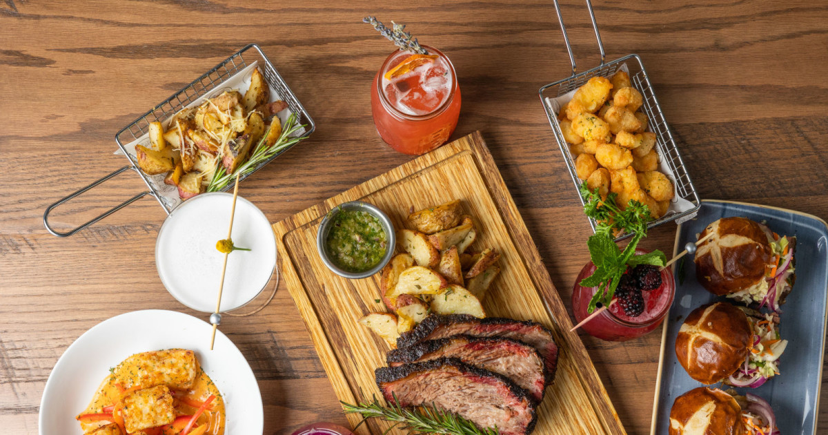 Gold Coast Social Brunch in Chicago at Gold Coast Social