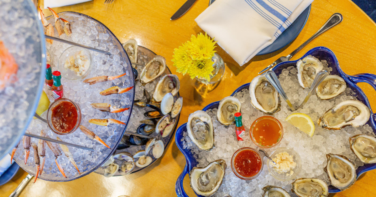 Pearl Dive Oyster Bar Soft Opening in Austin at Pearl Dive