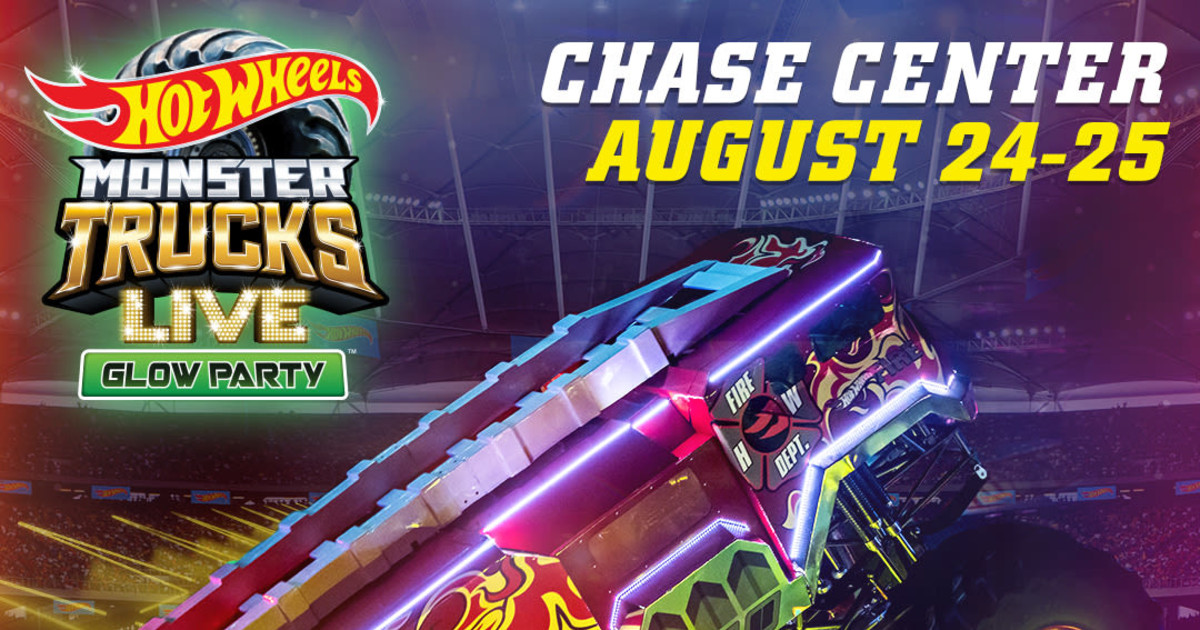 Hot Wheels Monster Trucks Live Glow Party Day 1 Afternoon in