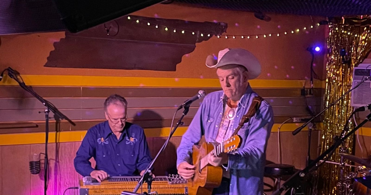 Jon Byrd & Paul Niehaus in Madison at Dee's Country Cocktail