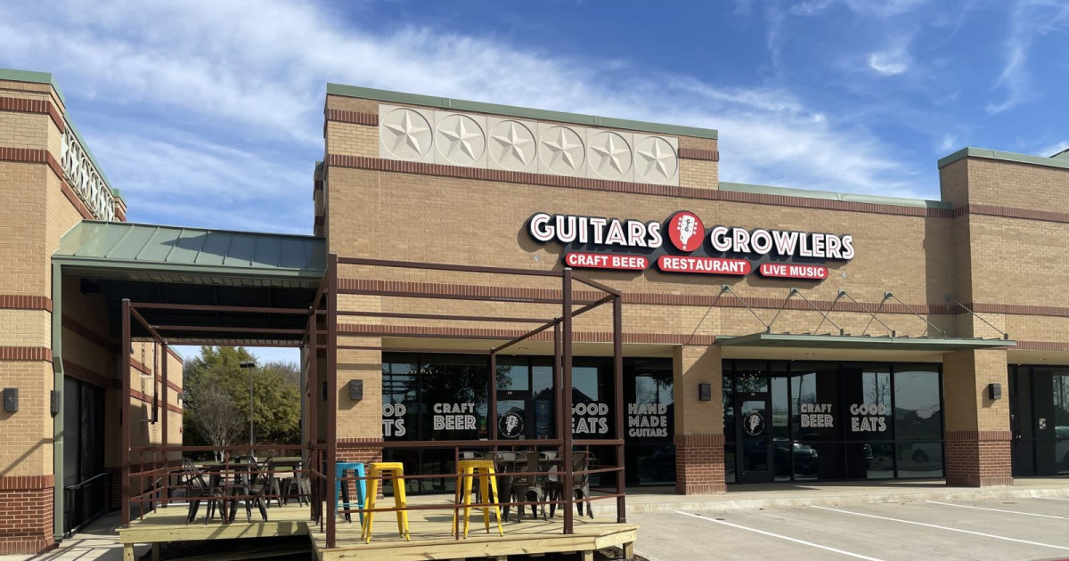 Hannah Hokit in Flower Mound at Guitars & Growlers Flower Mound