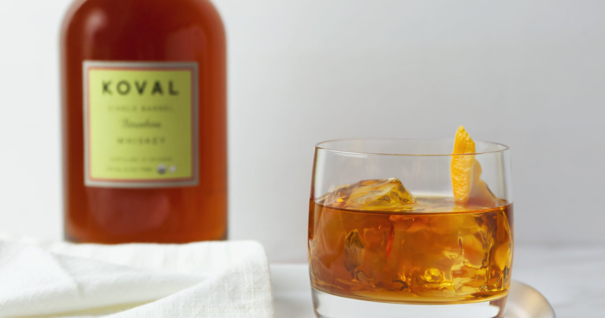 Cocktail Class: Evolution of the Old Fashioned in Chicago at