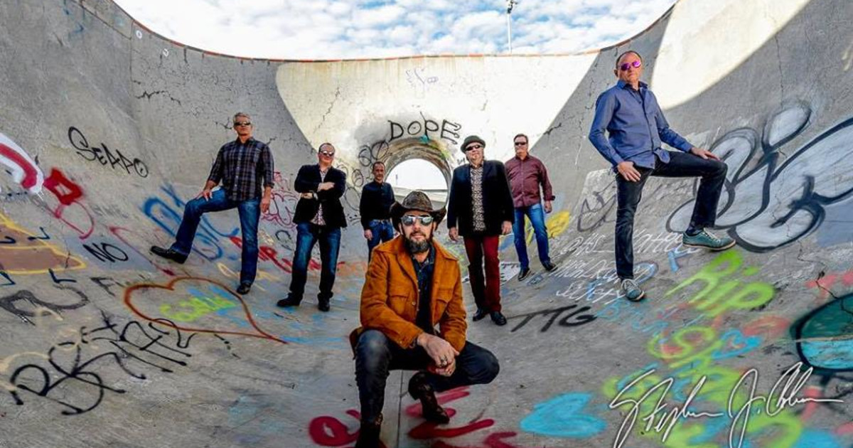 Mood Ring Engagement at The Blind Squirrel in Louisville at Blind