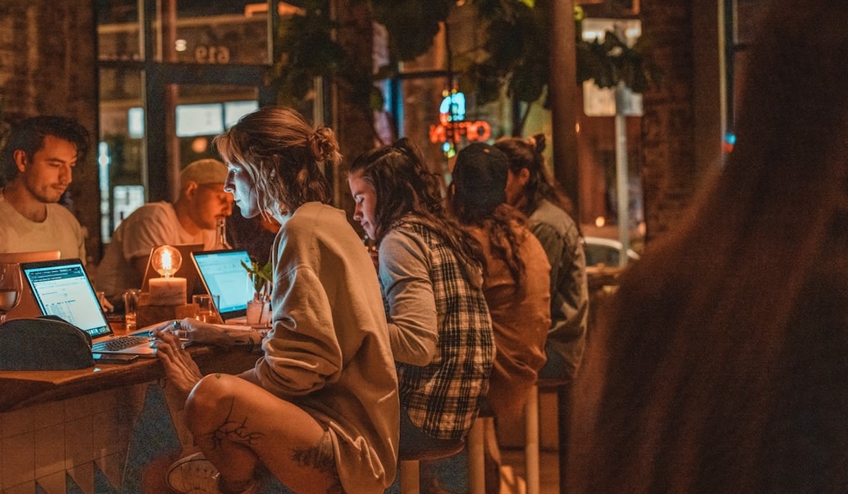 The Best Late Night Coffee Shops & Places To St...