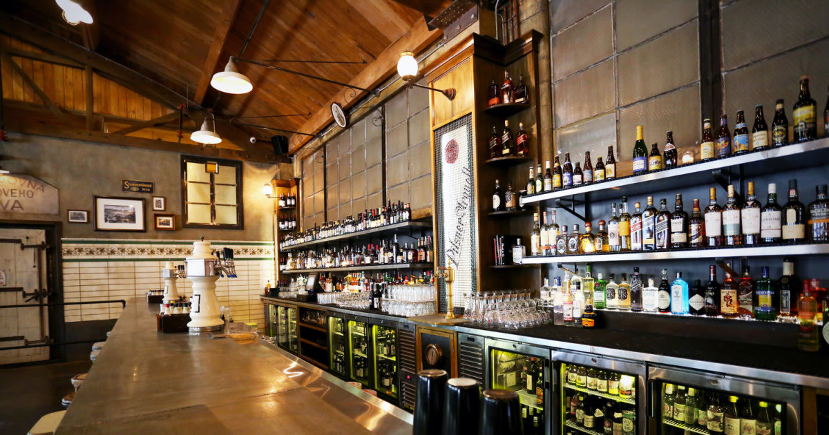 Oktoberfest Live music by Stomping Ground, Stein Holding