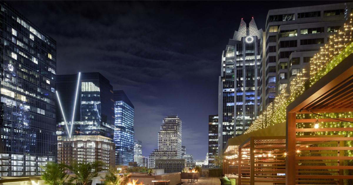 Valentine's Day at Edge Rooftop Bar in Austin at Edge Rooftop Pool