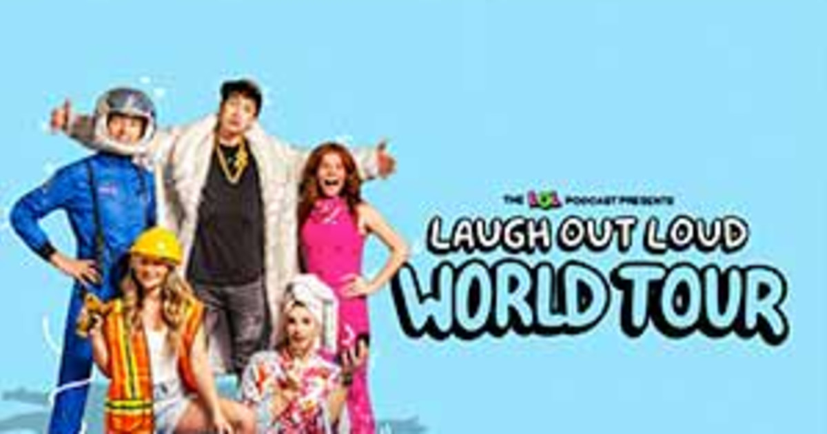 Lol Podcast Live in Chicago at Copernicus Center
