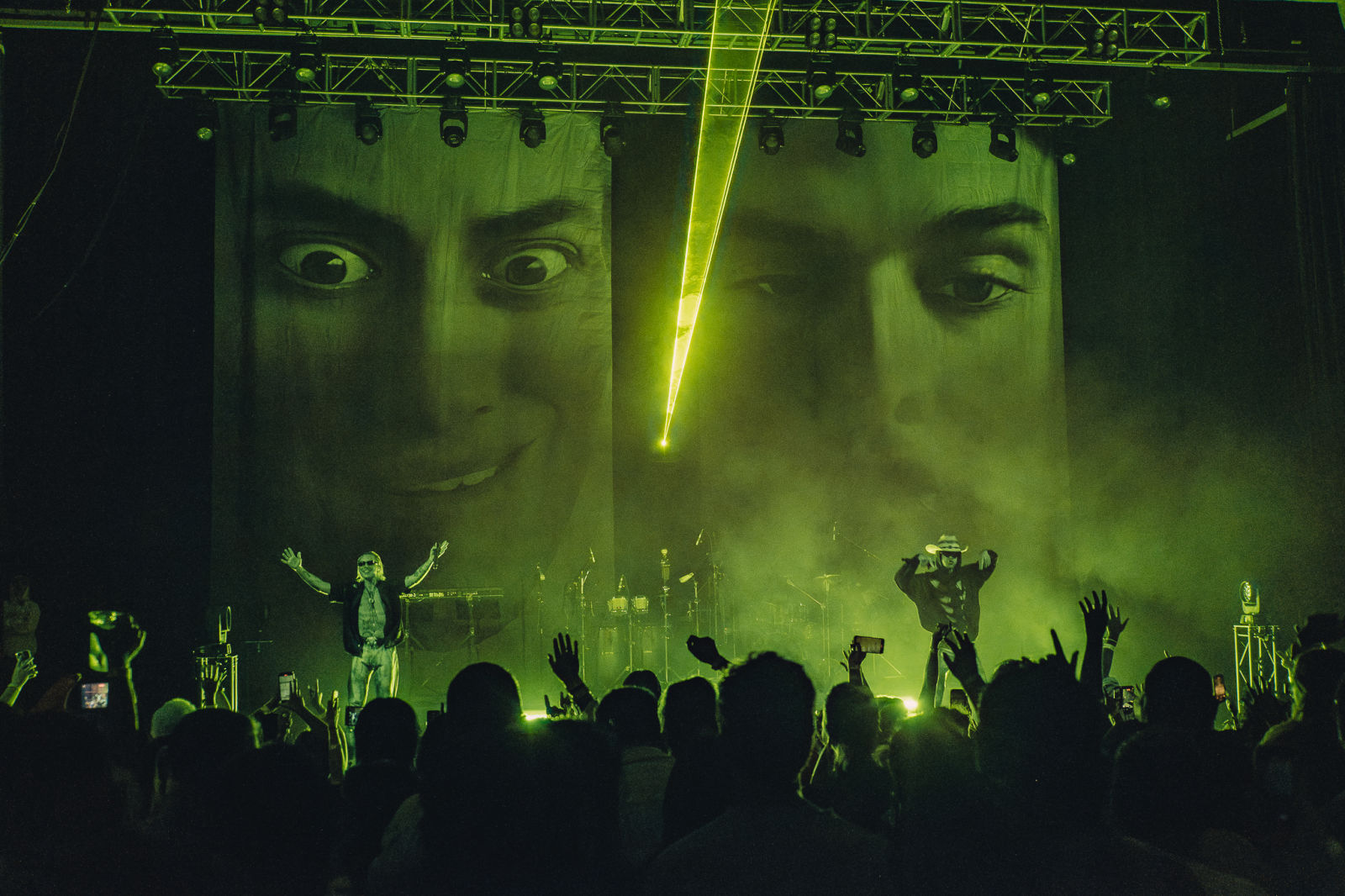 Ca7riel & Paco Amoroso: PAPOTA Tour at Aztec Th