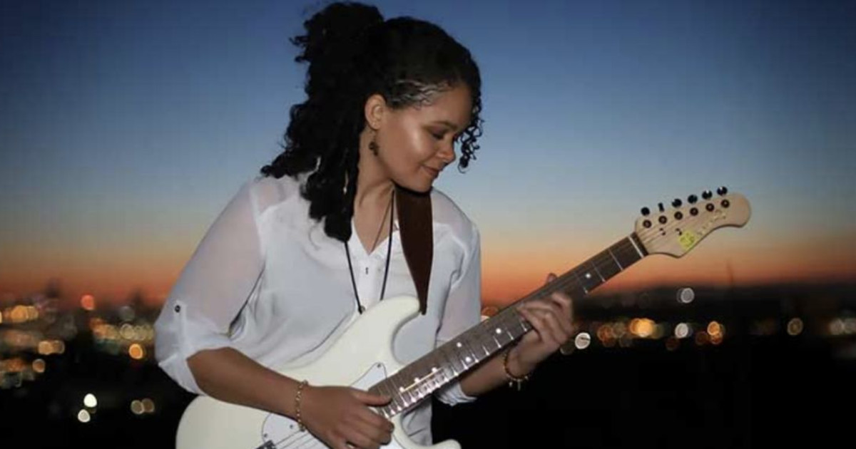 Lisa Silver Singer Silver Lining: Live with Andréa Lisa in Philadelphia at SOUTH