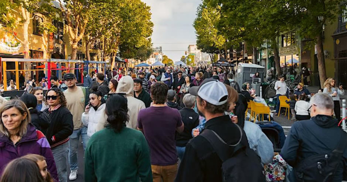 Valencia LIVE! in The Bay Area at Valencia St