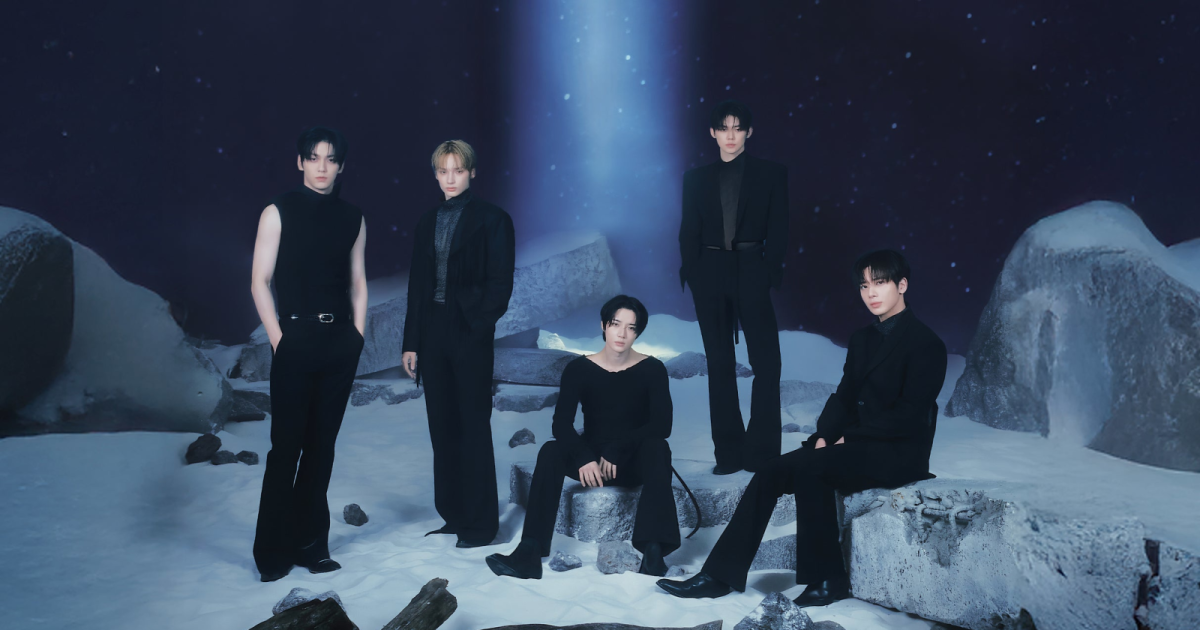 TOMORROW X TOGETHER - TOMORROW X TOGETHER2022SEASON’SGREETINGS Review: K-pop quintet Tomorrow X Together makes up for lost