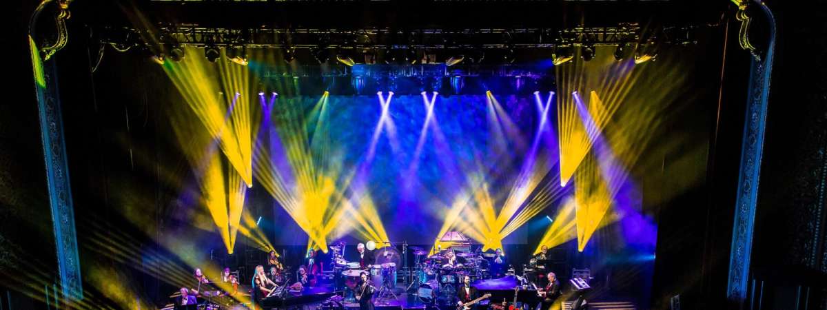 Mannheim Steamroller Christmas