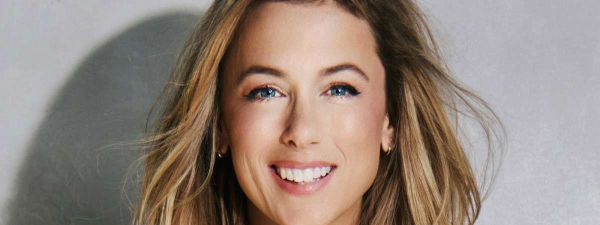 Iliza Shlesinger Ticket + Hotel Deals