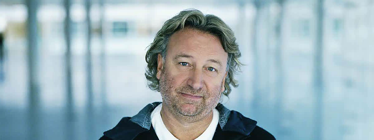 Peter Hook & The Light