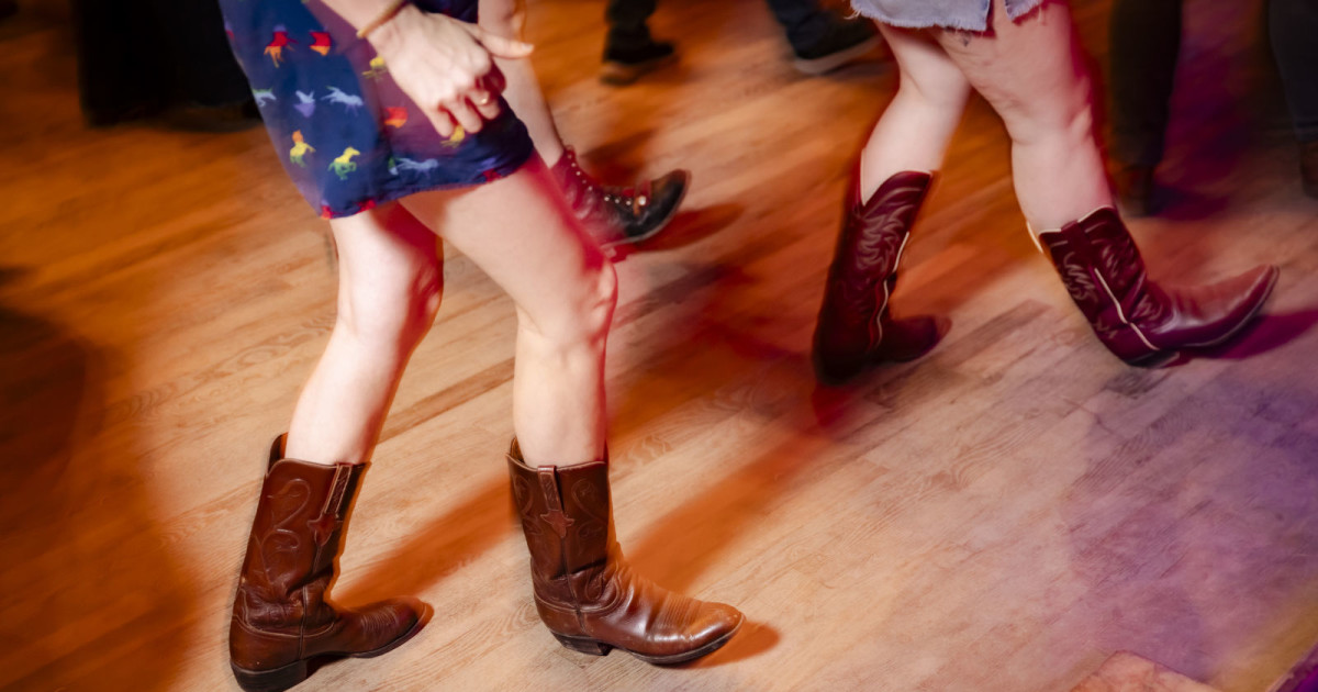 Neon Rainbows Bronco 2: Queer Linedance Night!