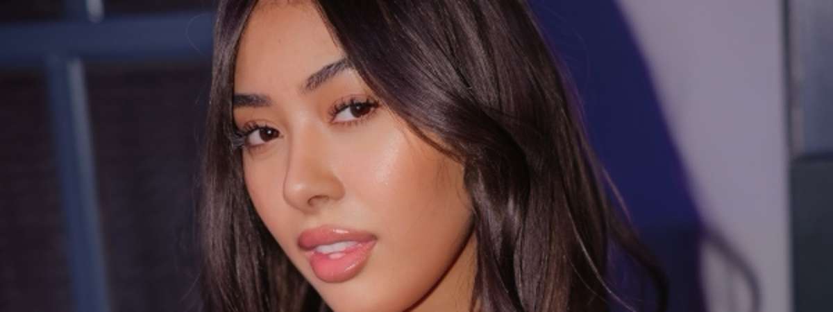 Sienna Hubert-Ross Comedy Attic Debut!