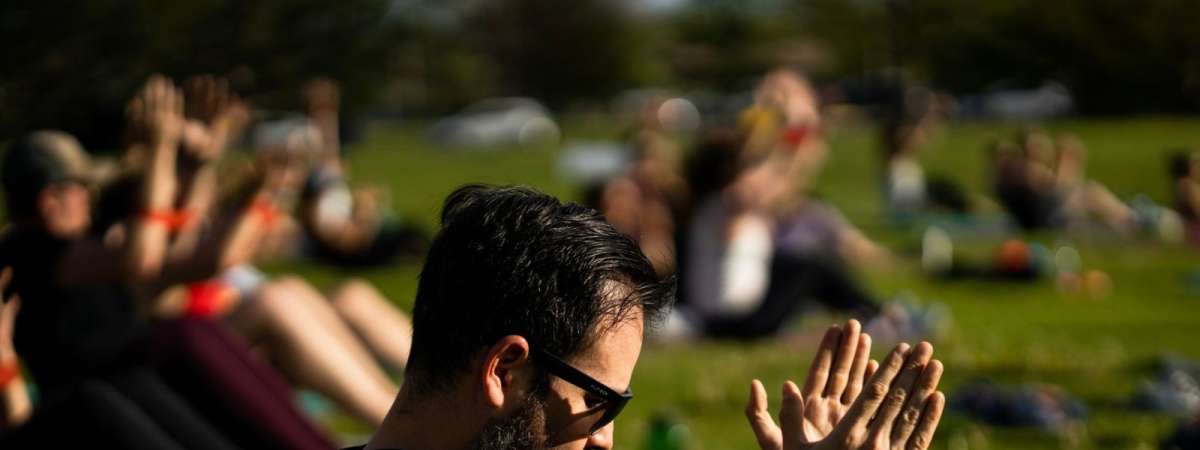 Fri AM | FREE Chicago Lakefront Yoga Classes