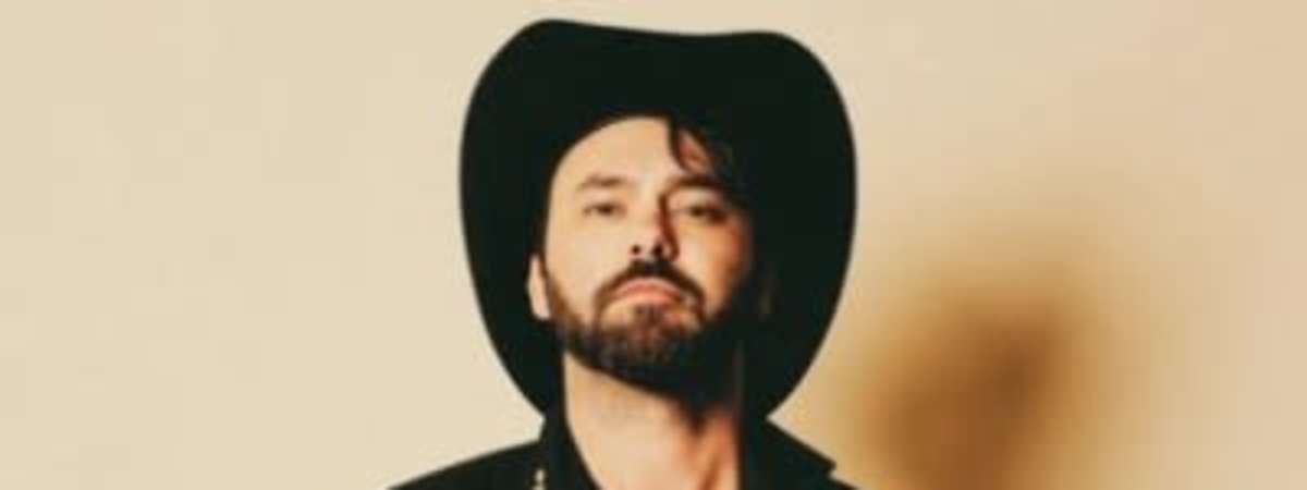 Shakey Graves Opening Act: Clover County