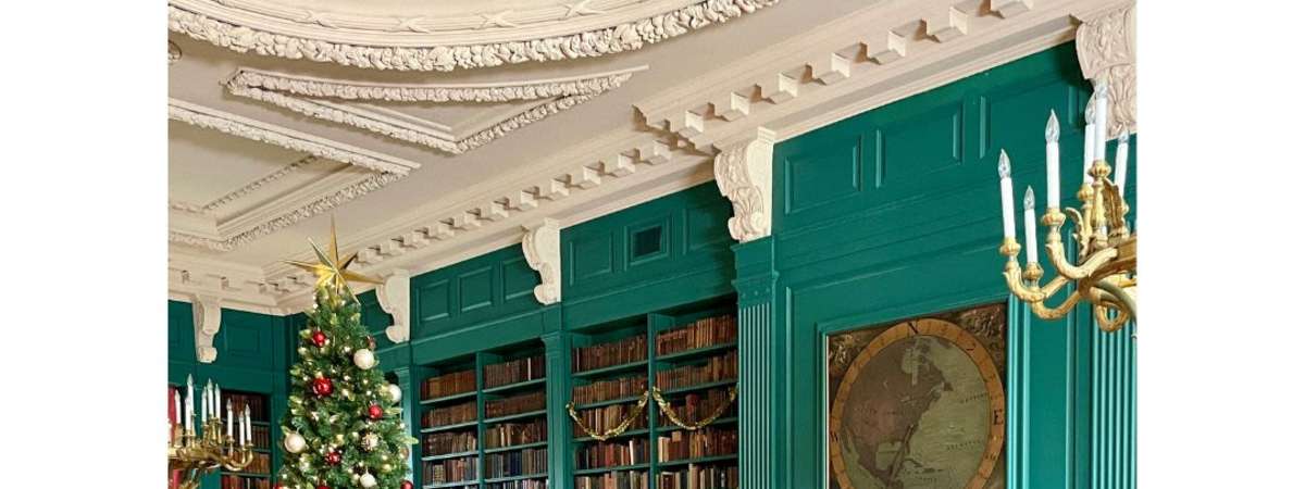 Dickens at Oxmoor Farm