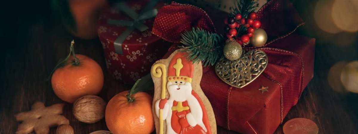 History of The Worlds Holiday Traditions