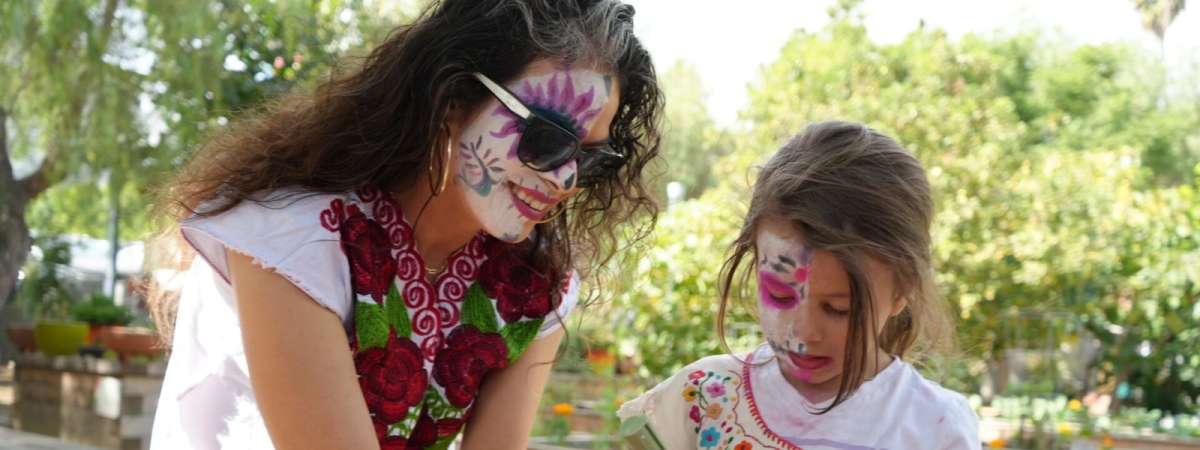 Día de los Muertos Family Day