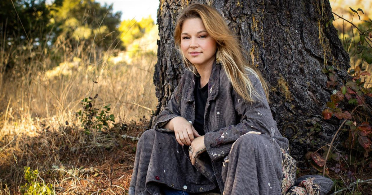 Crystal Rowson Crystal Bowersox in Franklin at Franklin Theatre