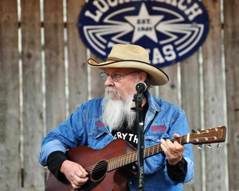 Hayden Whittington Acoustic Pickers Circle