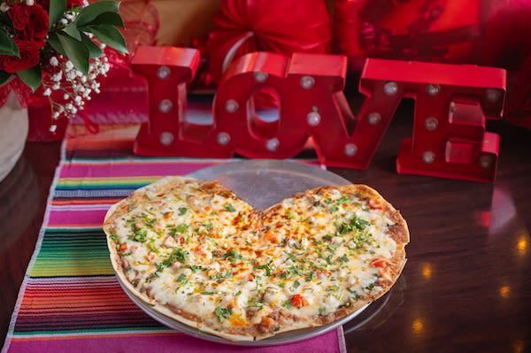 Cesar's Killer Margaritas torti pizza