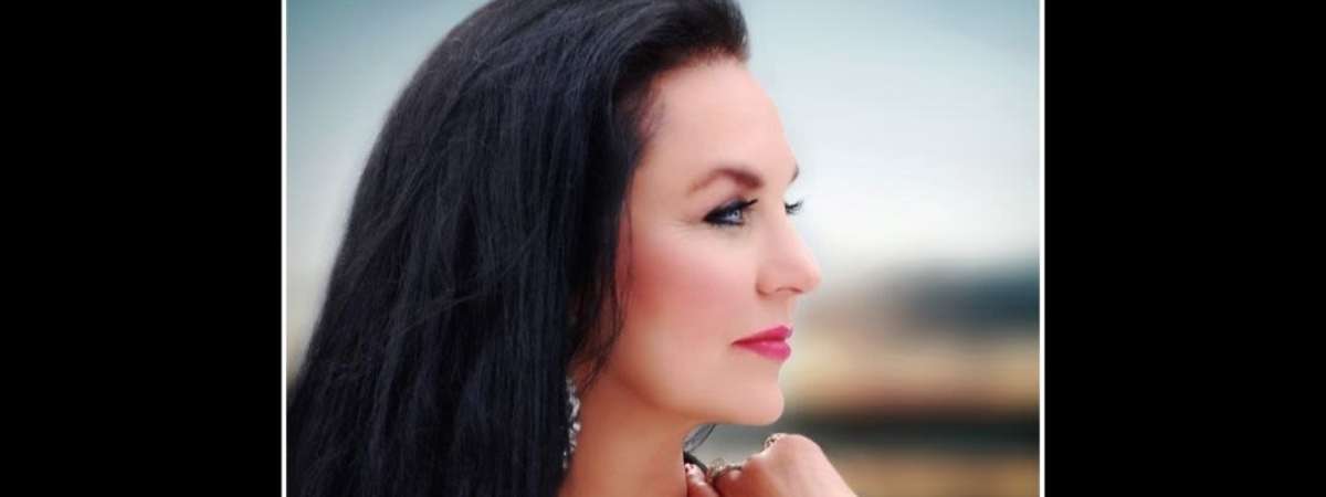 Crystal Gayle