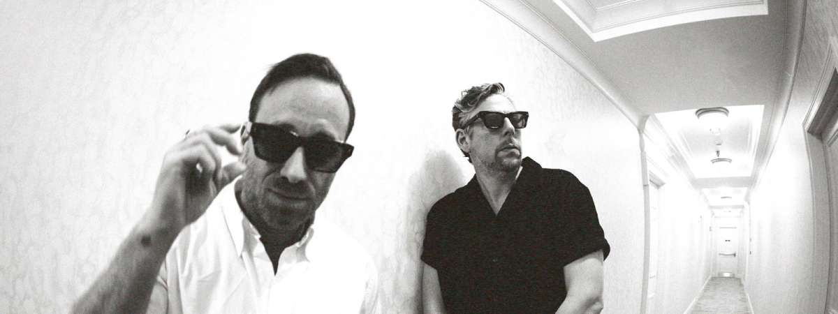 The Black Keys: PEACHES 'N KREAM