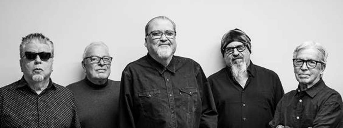 Los Lobos with special guest Greyhounds