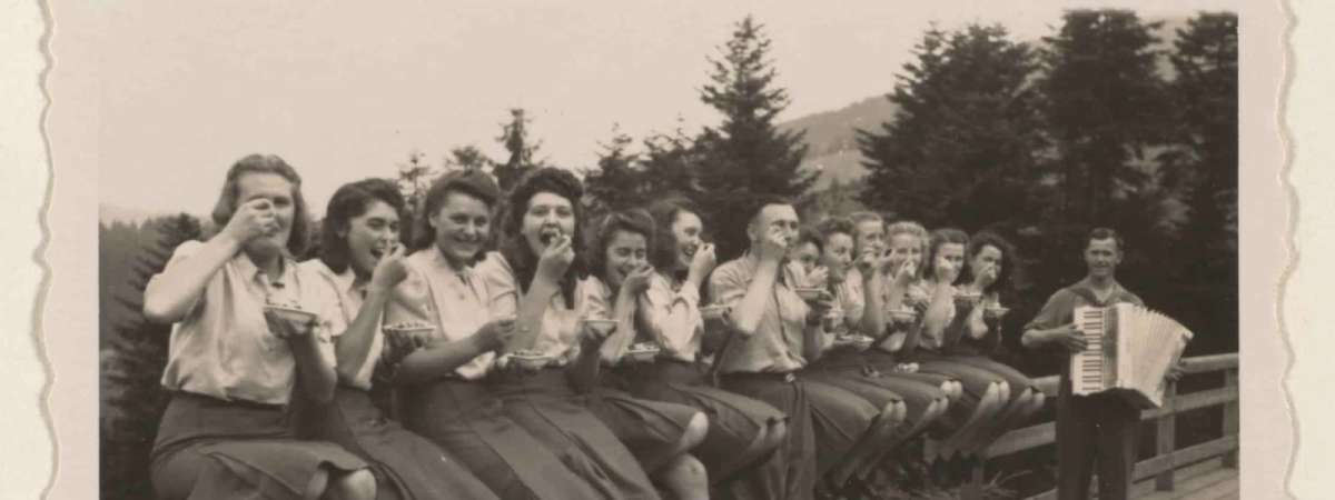 Auschwitz Through the Lens of the SS