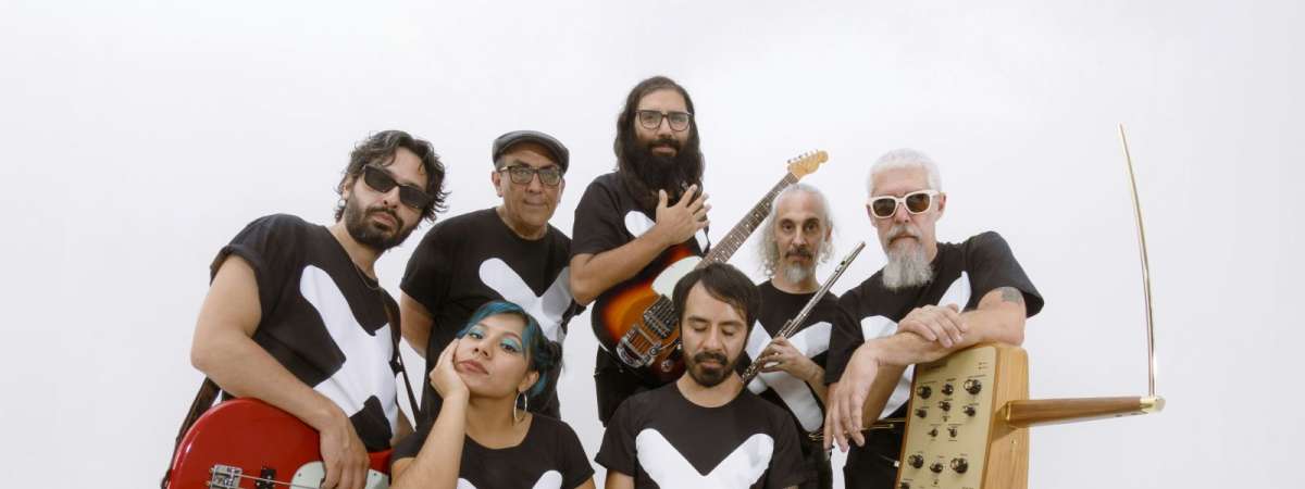 Sonido Gallo Negro + Rudy De Anda