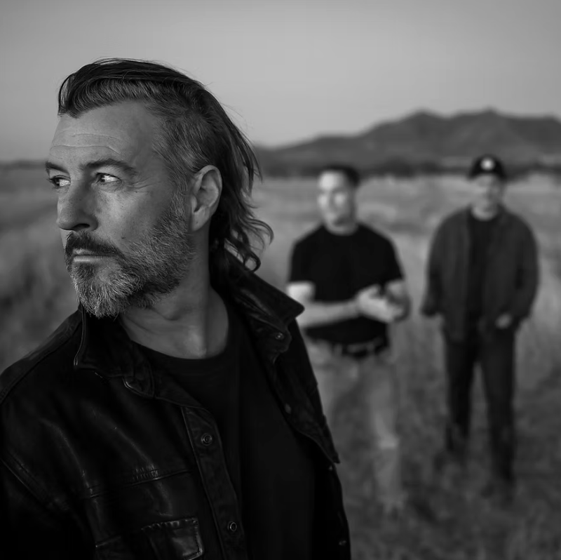 Roger Clyne & The Peacemakers