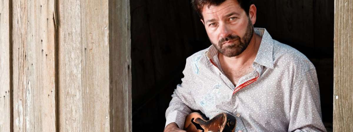 Tab Benoit