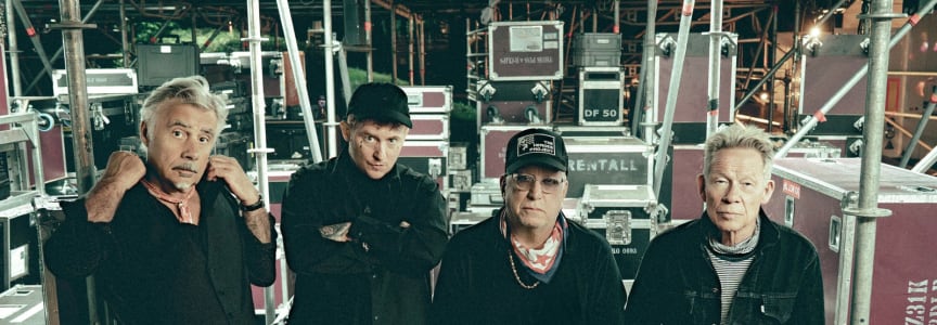 Sex Pistols (Steve Jones, Paul Cook, Glen Matlock) feat. Frank Carter