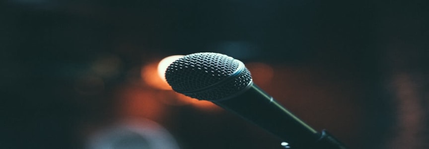 Bo Johnson (Don't Tell Comedy) Headlines The Riot Comedy Club